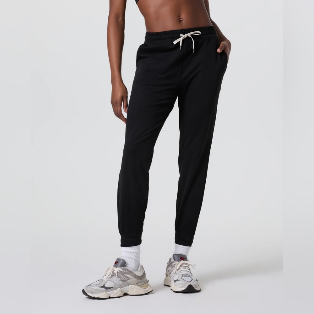 Vuori Black Track Joggers with Cream Drawstring